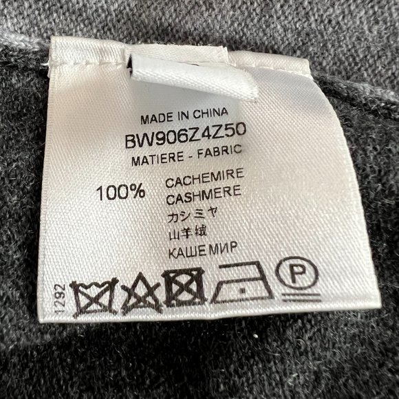 GIVENCHY Paris Grey Cashmere Zipper Cardigan Sweater NWOT Medium 8-10 HOST PICK - Picture 7 of 8